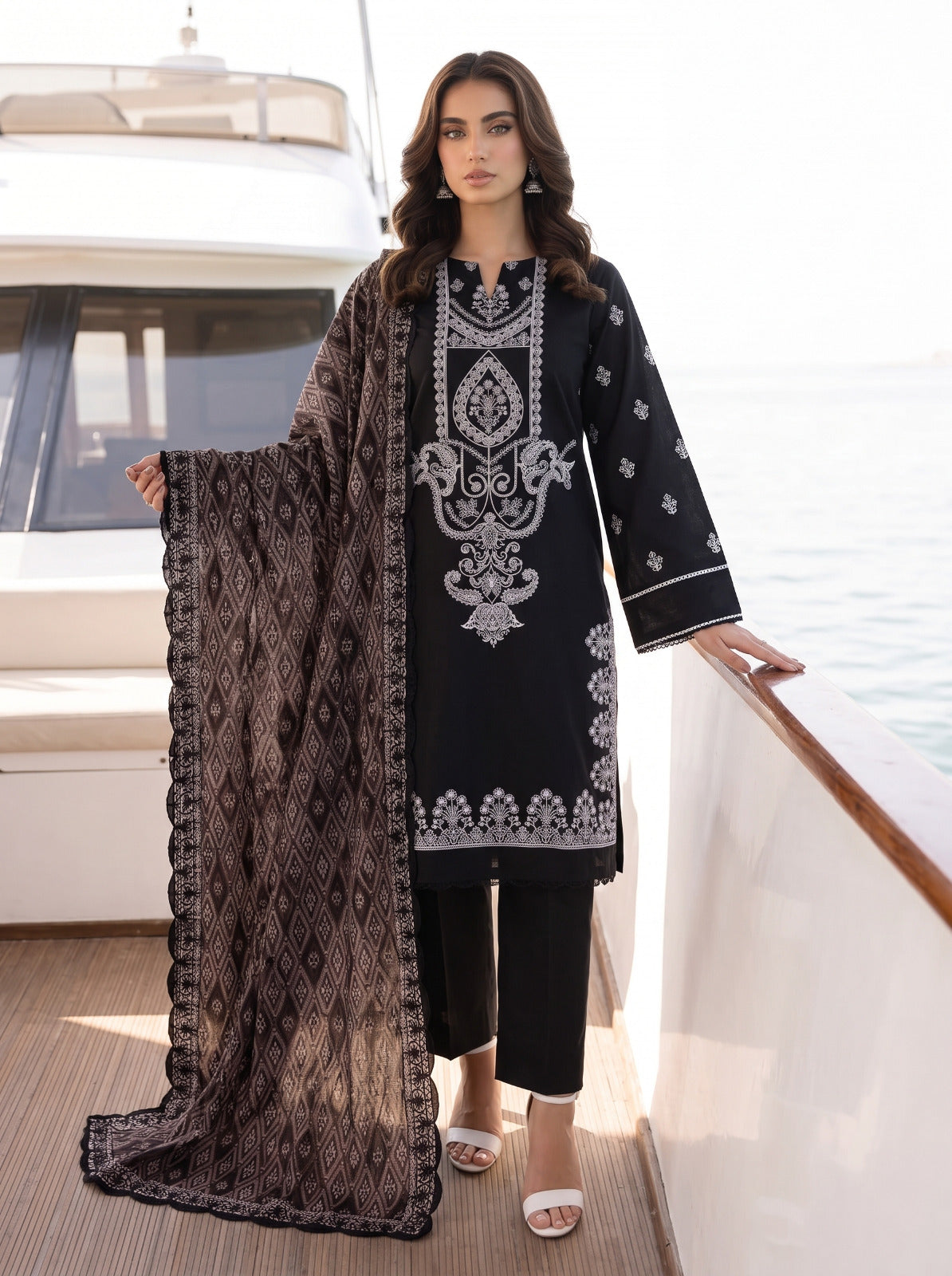 HY Lawn Embroidered 3Piece D-009